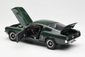 Ford Mustang GT Bullitt Vert AUTOart 1:18 72812 Métal — image 5 sur 8