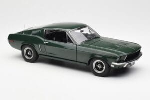 Ford Mustang GT Bullitt Vert AUTOart 1:18 72812 Métal — image 6 sur 8