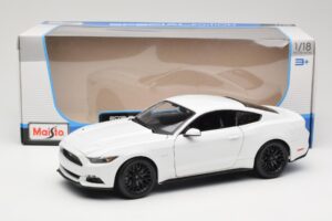 Ford Mustang GT S550 Blanc Maisto 1:18 31197 Métal — image 8 sur 8