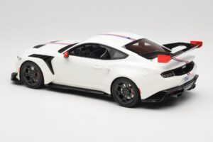 Ford Mustang GTD S650 Spirit of America Performance White GT Spirit 1:18 GT956 Résine — image 5 sur 6