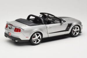Ford Mustang S197 Roush 427R Cabriolet Argent Maisto 1:18 31669 Métal — image 3 sur 8