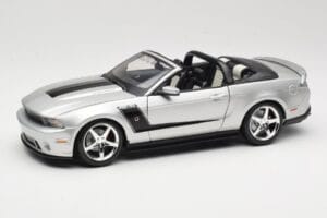 Ford Mustang S197 Roush 427R Cabriolet Argent Maisto 1:18 31669 Métal