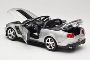 Ford Mustang S197 Roush 427R Cabriolet Argent Maisto 1:18 31669 Métal — image 5 sur 8