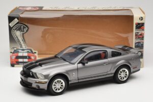 Ford Mustang S197 Shelby GT500 40th Anniversary Gris Shelby Collectibles 1:18 DC075005 Métal — image 8 sur 8
