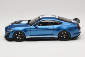 Ford Mustang Shelby GT500 S550 Atlas Blue Metallic IXO 1:18 18RDC244-FO Métal — image 4 sur 8