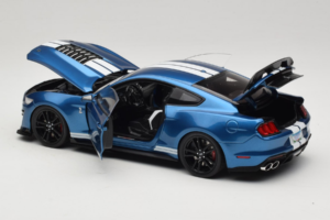 Ford Mustang Shelby GT500 S550 Atlas Blue Metallic IXO 1:18 18RDC244-FO Métal — image 5 sur 8