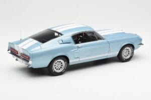 Ford Mustang Shelby GT500 Bleu Clair Métallique Avec Bandes Blanches AUTOart 1:18 72907 Métal — image 3 sur 8