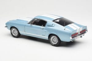 Ford Mustang Shelby GT500 Bleu Clair Métallique Avec Bandes Blanches AUTOart 1:18 72907 Métal — image 7 sur 8