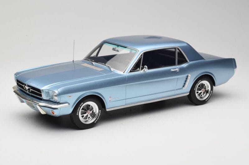 Ford Mustang V8 Hardtop Pony GT Silver Blue GT Spirit 1:12 G089 Résine