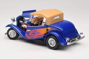 Ford Roadster Street Rod Bleu with Fire Road Signature 1:18 92249 Métal — image 5 sur 8