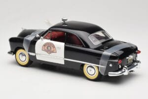 Ford Sedan Washington State Police Solido 1:18 8158 Métal — image 7 sur 8