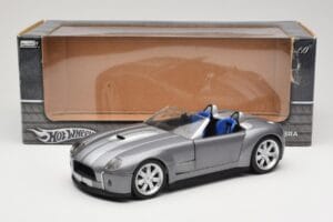 Shelby Cobra Cabriolet Grey Metallic Hot Wheels 1:18 G7220 Métal — image 8 sur 8