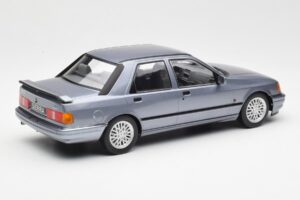 Ford Sierra RS Cosworth Bleu Clair MCG 1:18 MCG18174 Métal — image 2 sur 6