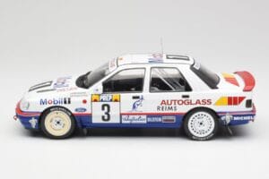 Ford Sierra RS Cosworth 4x4 #3 M. Biasion / T. Siviero Rally Monte Carlo 1992 MCG 1:18 MCG18355R Métal — image 3 sur 6