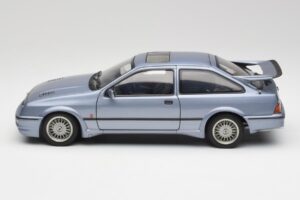 Ford Sierra RS Cosworth Moonstone Bleu AUTOart 1:18 72863 Métal — image 4 sur 8