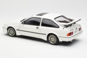 Ford Sierra RS Cosworth Blanc AUTOart 1:18 72862 Métal — image 7 sur 8