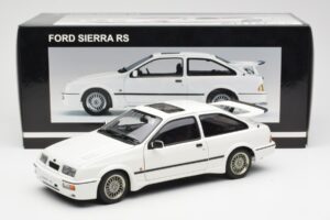 Ford Sierra RS Cosworth Blanc AUTOart 1:18 72862 Métal — image 8 sur 8