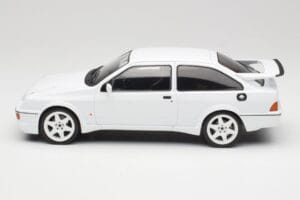 Ford Sierra RS Cosworth Blanc IXO 1:18 18CMC121 Métal — image 3 sur 6