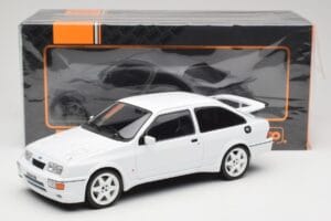Ford Sierra RS Cosworth Blanc IXO 1:18 18CMC121 Métal — image 6 sur 6