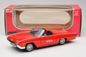 Ford Thunderbird Cabriolet Rouge Anson 1:18 30334 Métal — image 8 sur 8