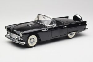 Ford Thunderbird Cabriolet Noir Revell 1:18 8818-M1 Métal