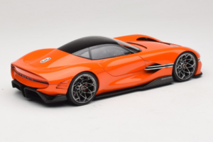 Genesis X Gran Berlinetta VGT Orange Magma Norev 1:18 188032 Métal — image 2 sur 6