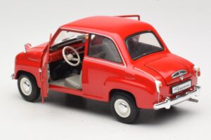 Goggomobil T 250 Rouge Revell 1:18 8952 Métal — image 4 sur 7