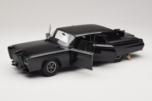 Chrysler Imperial Black Beauty Green Hornet TV Series AUTOart 1:18 71546 Métal — image 2 sur 8