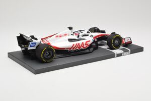 Haas VF-22 #20 K. Magnussen British GP 2022 Minichamps 1:18 117221020 Métal — image 3 sur 6