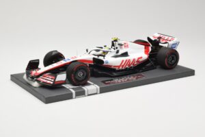 Haas VF-22 #47 M. Schumacher Bahrain GP 2022 Minichamps 1:18 117220147 Métal — image 2 sur 6