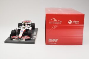 Haas VF-22 #47 M. Schumacher Bahrain GP 2022 Minichamps 1:18 117220147 Métal — image 6 sur 6