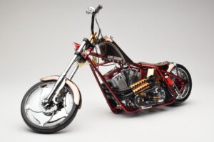 Harley-Davidson West Coast Choppers Diablo Soft Tail Or Rouge Minichamps 1:5 JJ04-05-03 Métal