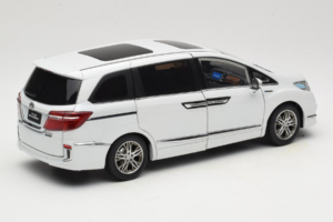 Honda Elysion Blanc OEM 1:18 430056 Métal — image 3 sur 8