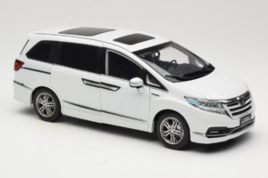 Honda Elysion Blanc OEM 1:18 430056 Métal — image 6 sur 8