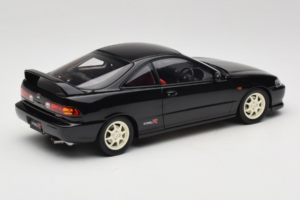 Honda Integra Type R DC2 Pre-Facelift Flamenco Black Pearl MotorHelix 1:18 M85203 Métal — image 3 sur 8