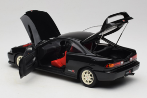 Honda Integra Type R DC2 Pre-Facelift Flamenco Black Pearl MotorHelix 1:18 M85203 Métal — image 5 sur 8