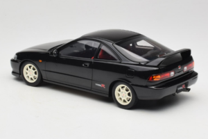 Honda Integra Type R DC2 Pre-Facelift Flamenco Black Pearl MotorHelix 1:18 M85203 Métal — image 7 sur 8