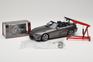 Honda S2000 AP2 Type S Moon Rock Metallic MotorHelix 1:18 M85111 Métal — image 2 sur 9