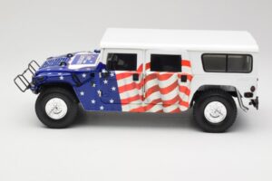 Hummer H1 AM General Gore-Lieberman Humvee America Exoto 1:18 1807 Métal — image 4 sur 8