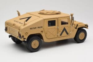 Hummer H1 AM General Military Police Exoto 1:18 01801 Métal — image 3 sur 8