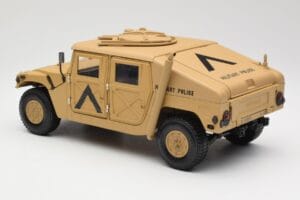 Hummer H1 AM General Military Police Exoto 1:18 01801 Métal — image 7 sur 8