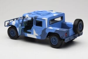 Hummer H1 Humvee Bleu & Blanc Motormax 1:18 73157 Métal — image 5 sur 8