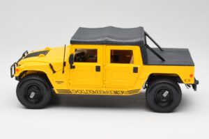 Hummer H1 Soft Top Jaune Maisto 1:18 56041 Métal — image 4 sur 8