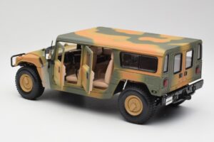 Hummer H1 Station Wagon Military Maisto 1:18 56049 Métal — image 5 sur 8