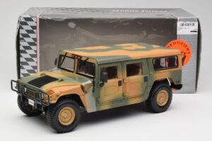 Hummer H1 Station Wagon Military Maisto 1:18 56049 Métal — image 8 sur 8