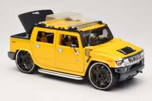 Hummer H2 SUT Concept Jaune Maisto 1:18 31067 Métal — image 6 sur 8
