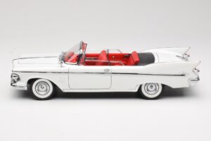Imperial Crown Cabriolet Blanc Road Signature 1:18 20138 Métal — image 4 sur 8