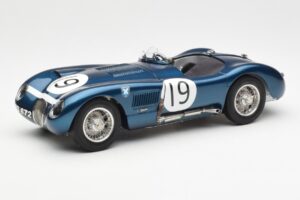 Jaguar C-Type #19 J. Stewart Ecurie Ecosse Goodwood Members Meeting 1954 CMC 1:18 M-192 Métal