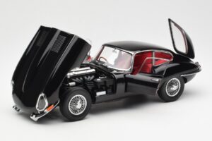 Jaguar E-Type 3.8 Series 1 Noir Kyosho 1:18 08954BK Métal — image 2 sur 8