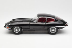 Jaguar E-Type 3.8 Series 1 Noir Kyosho 1:18 08954BK Métal — image 4 sur 8